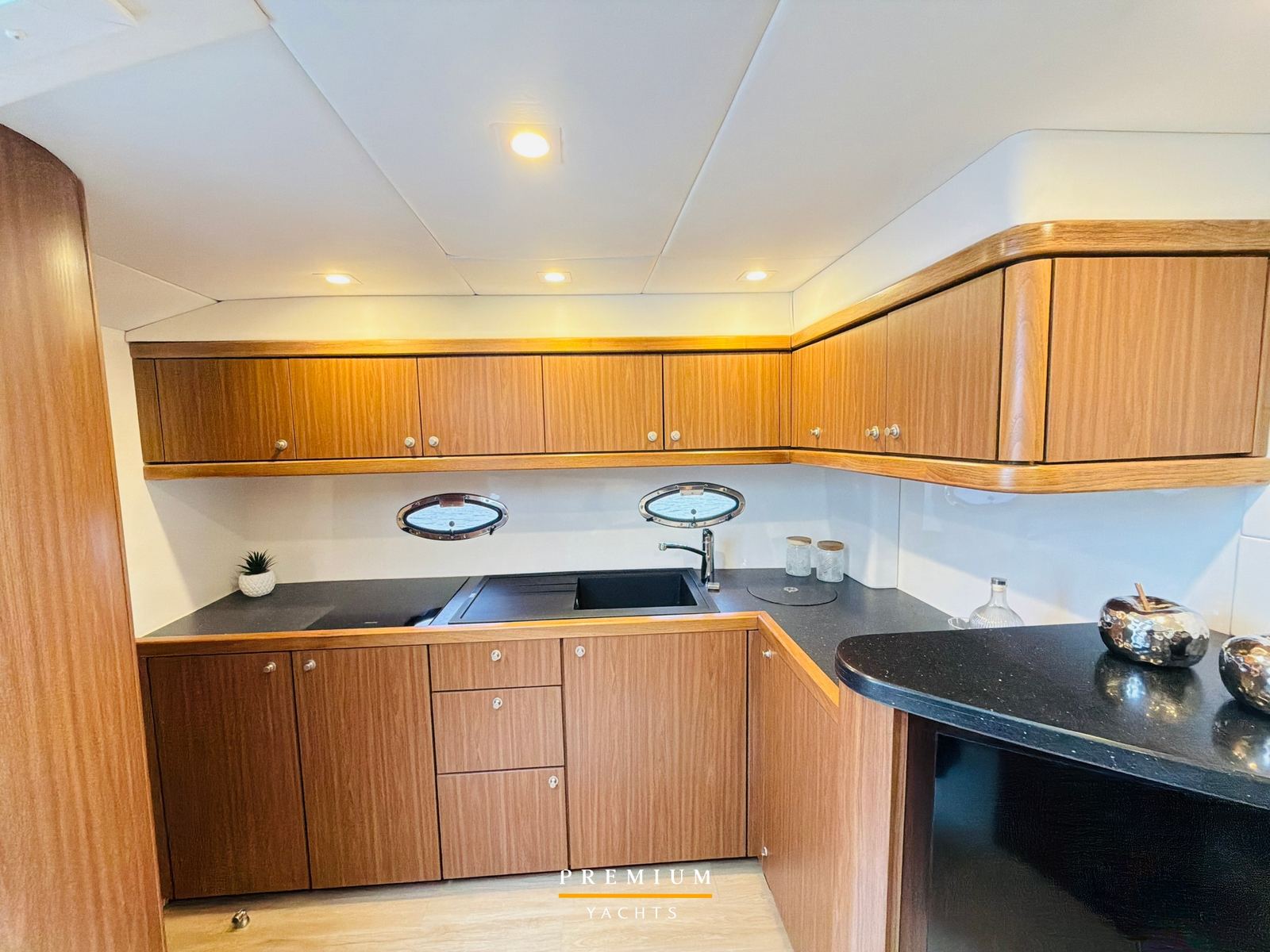 Sunseeker Portofino 47 — foto 24
